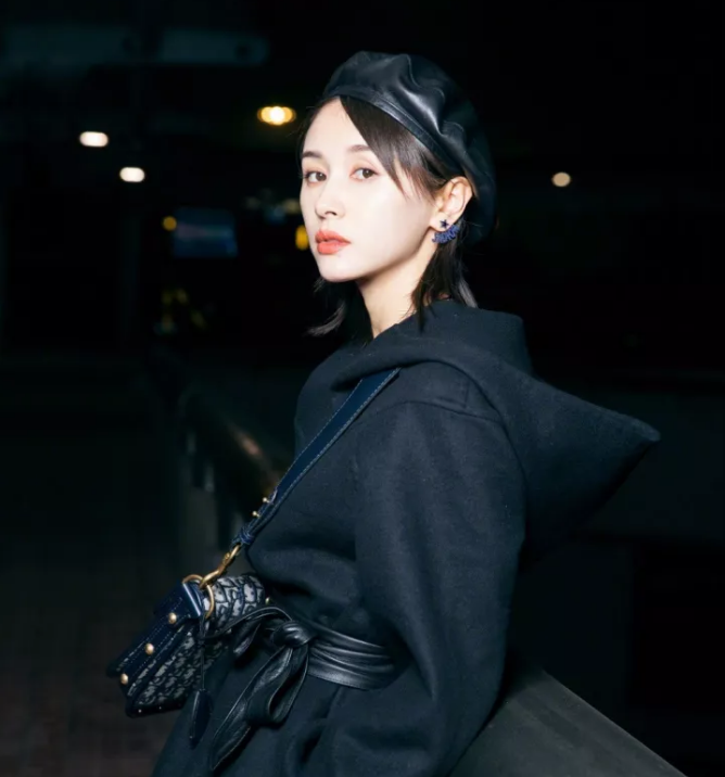 今年秋冬最chic！原來(lái)短發(fā)和帽子這么配??！